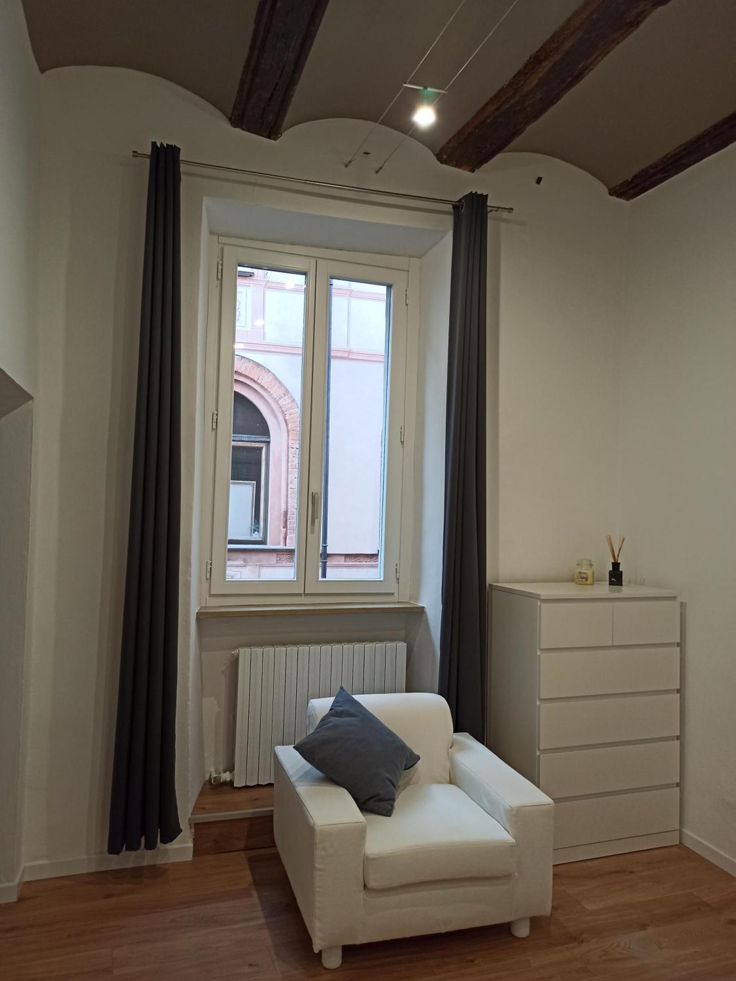 Arco Antico Apartment Alba  Room photo